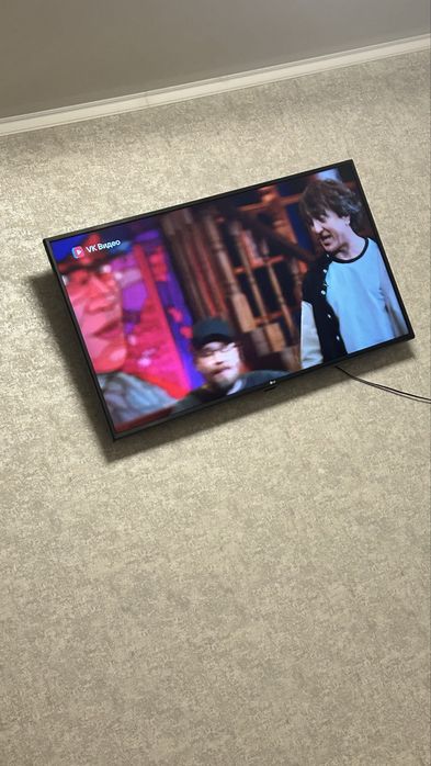 Продам смарт телевизор LG