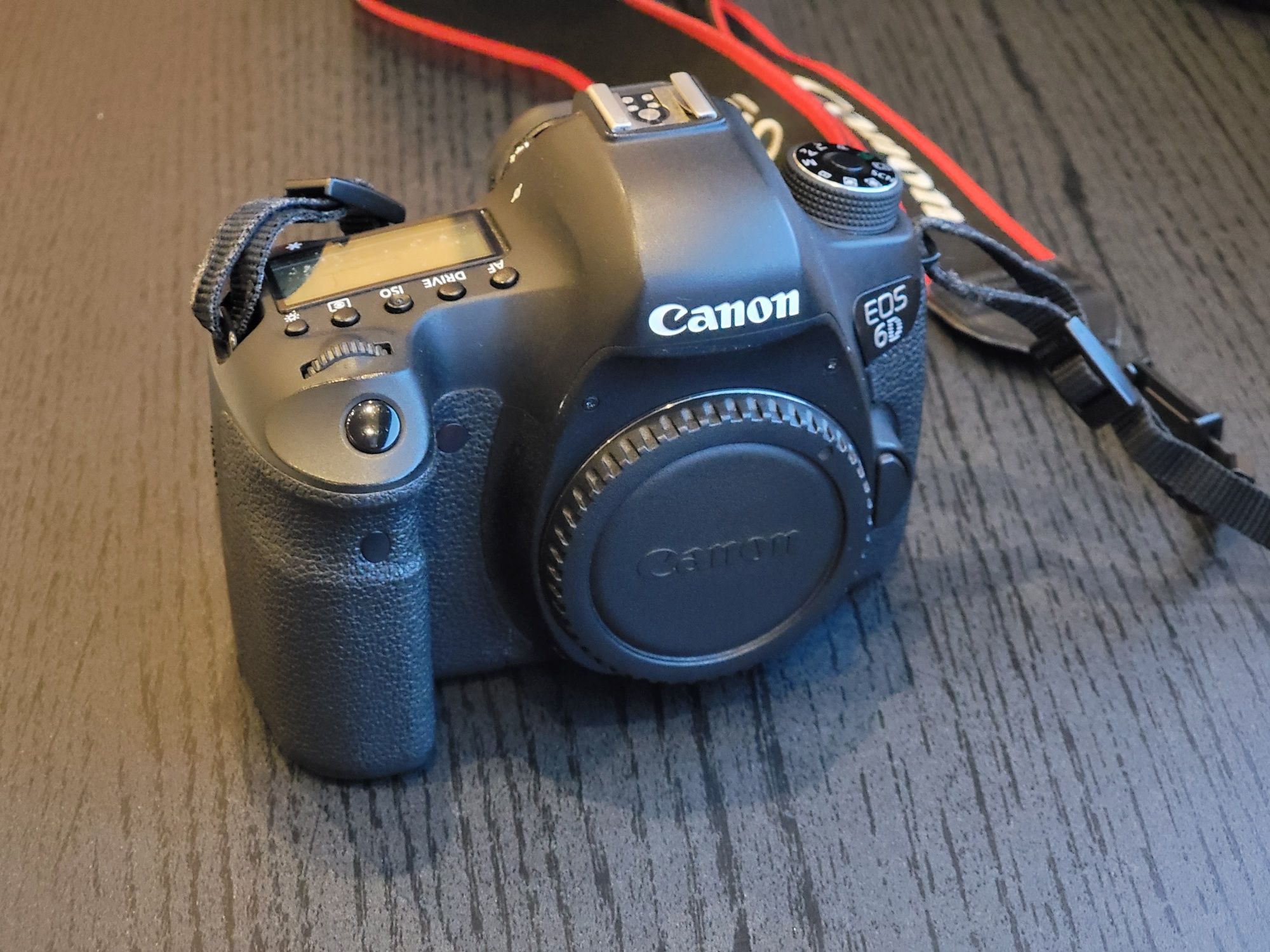Canon 6D cu WiFi, GPS, 20Mpx