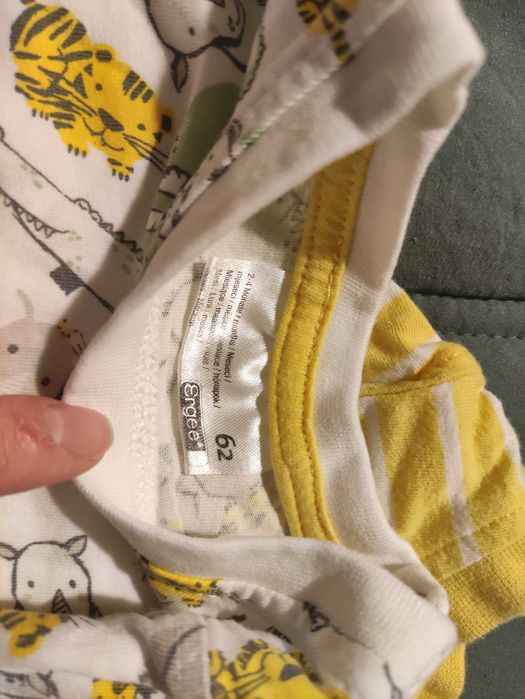 Комплект 2 броя Панталонки и блузки за бебе 0 3 месеца 62см