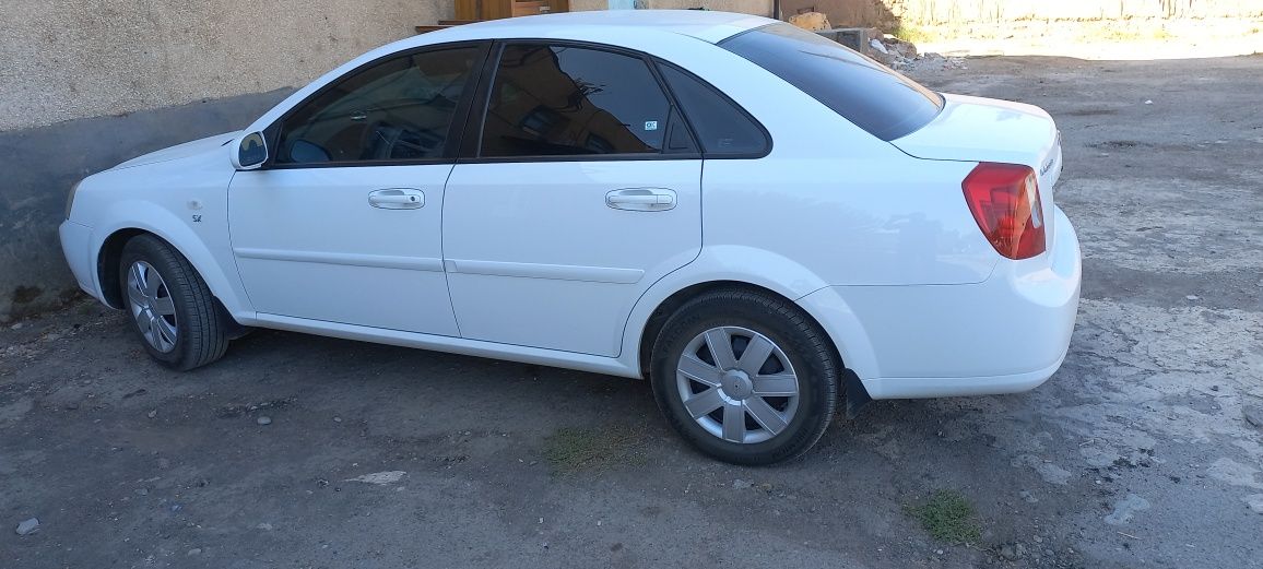 Lacetti 1.8 1 poz. 2013