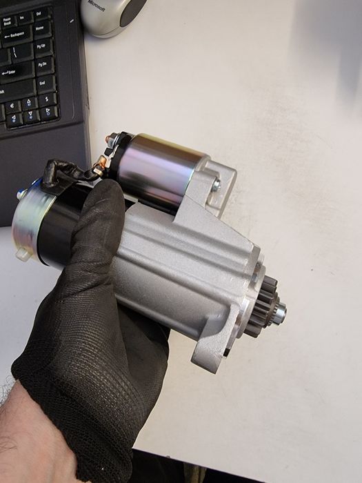 Electromotor nou SCHAEFF ZR12 ZR15 HR11 HR12 HR13 HR15 HR16