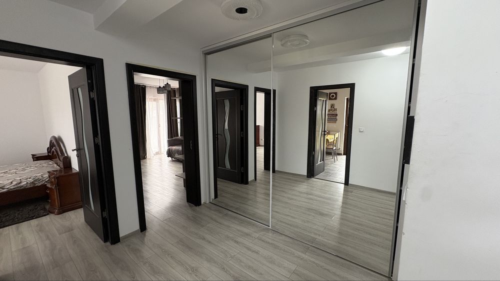 Inchiriez/ Vand apartament 2 camere Pacurari