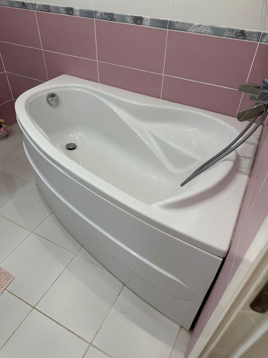 Вана ъглова на Fayans