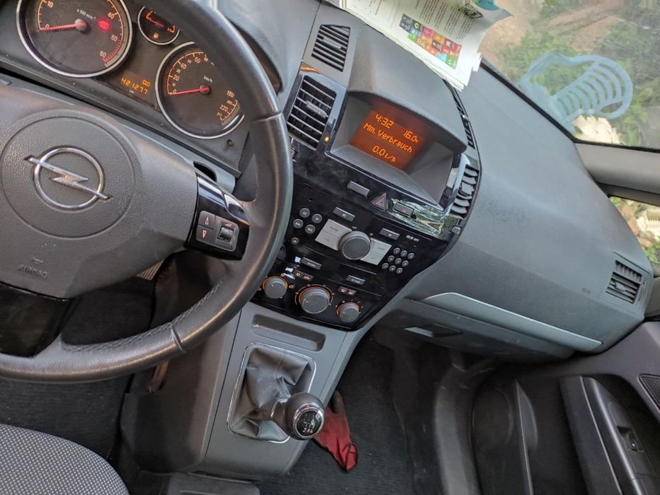 НА ЧАСТИ Опел Зафира Б 1.9cdti 120к.с