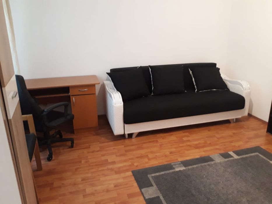 Garsoniera de închiriat  în piață cipariu
