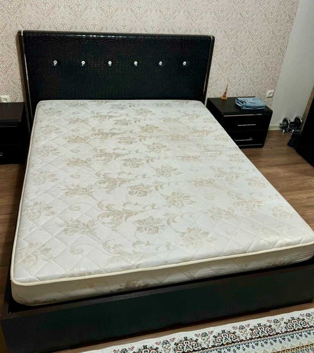 Матрас 1,60х2м (район облгаи)