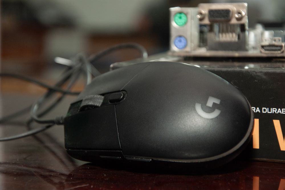 Vand Kit cu I3 10100f + Logitech G102 cadou