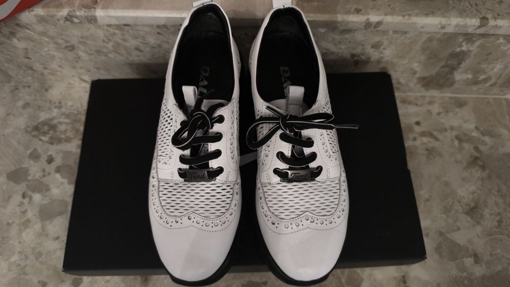 Mona Lisa white and black