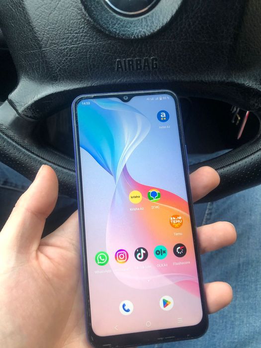 Продам vivo y21 синий