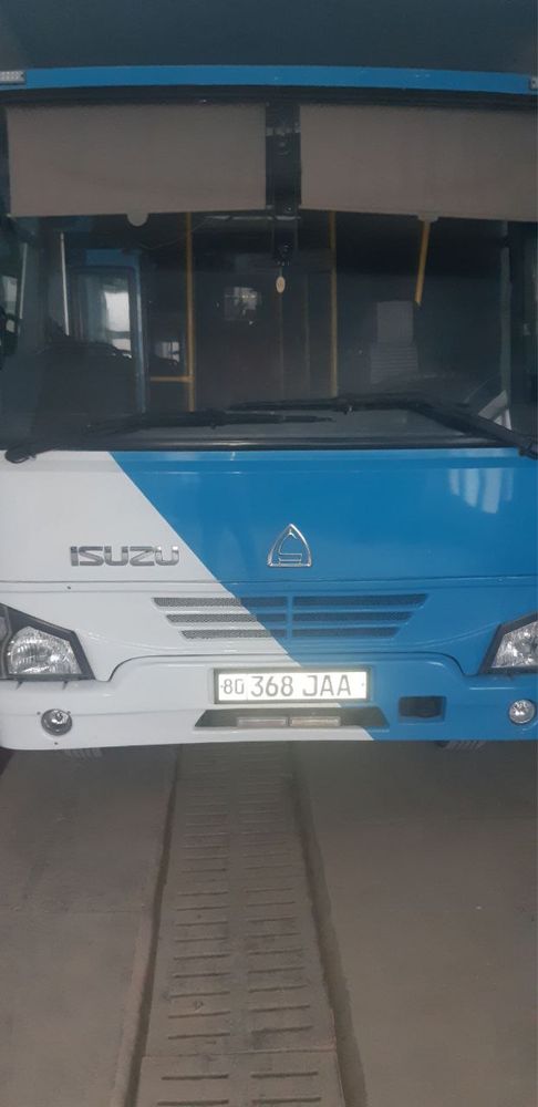 Продаётся Исузу автобус