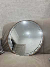 Отдам бесплатно круглое зеркало на стену, диаметр 60 см