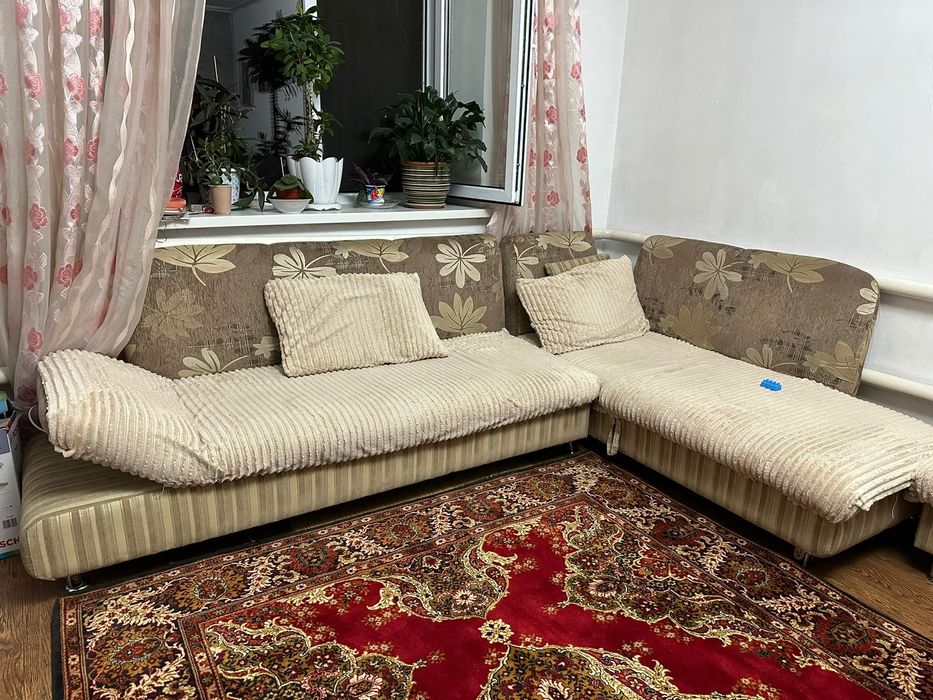 Угловой диван б/у