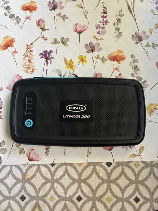 Acumulator extern pornire auto