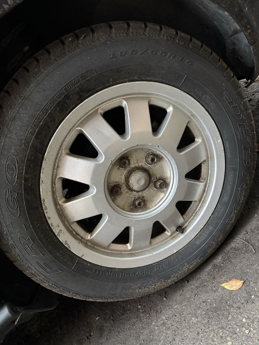 Vand jante audi A4 R15 cauciucuri noi iarna debica