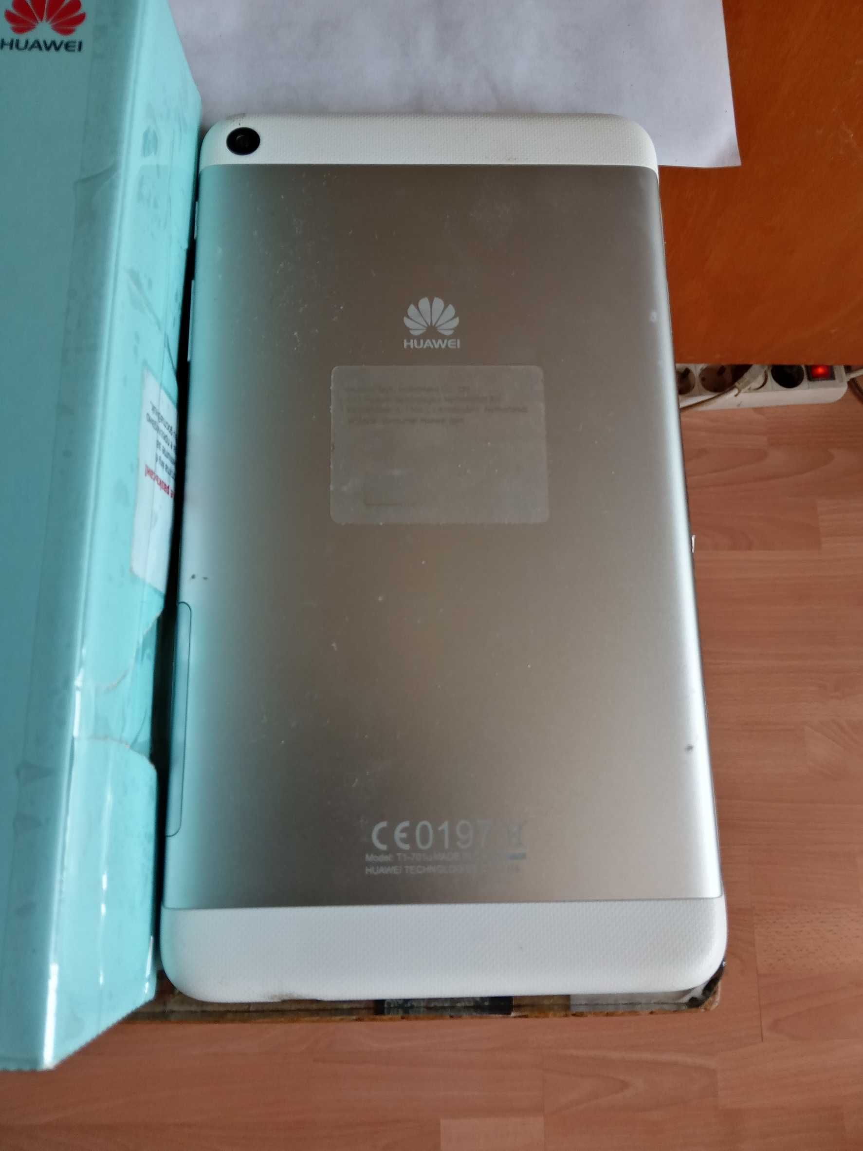 Продавам таблет Huawei MediaPad T17.0.Първи собственик съм.