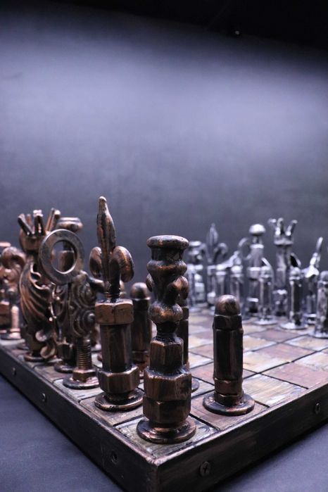 SAH unic din suruburi si fier cu tabla mica- sculpturi Razan Ghita