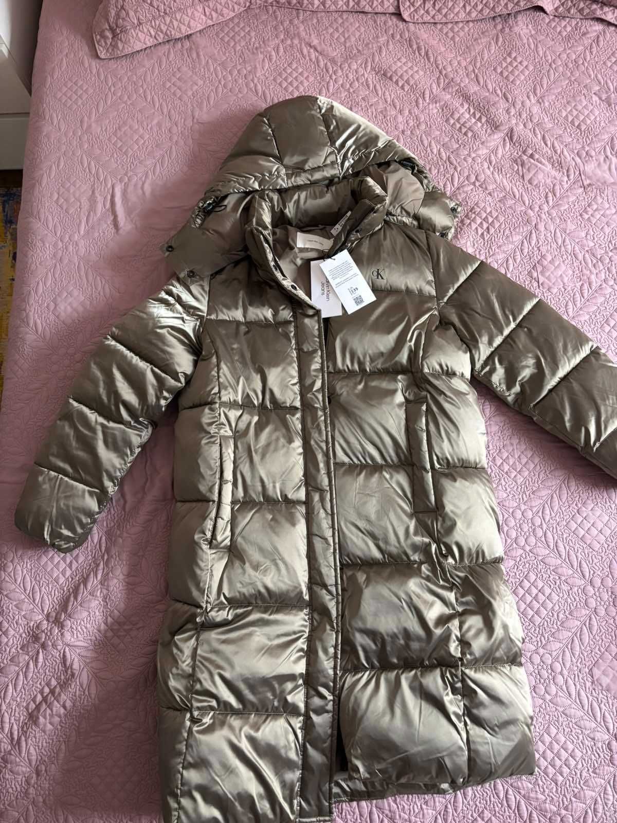 Calvin Klein Дамско зимно яке. Размер 38 (M) Чисто Новo с етикет -50%