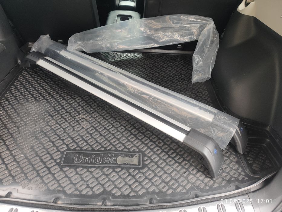 Поперечины на рейлинги (крепления на крышу)