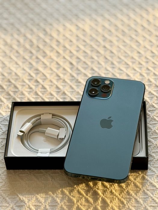 Iphone 12 PRO, 256 gb. Аккумулятор 80%