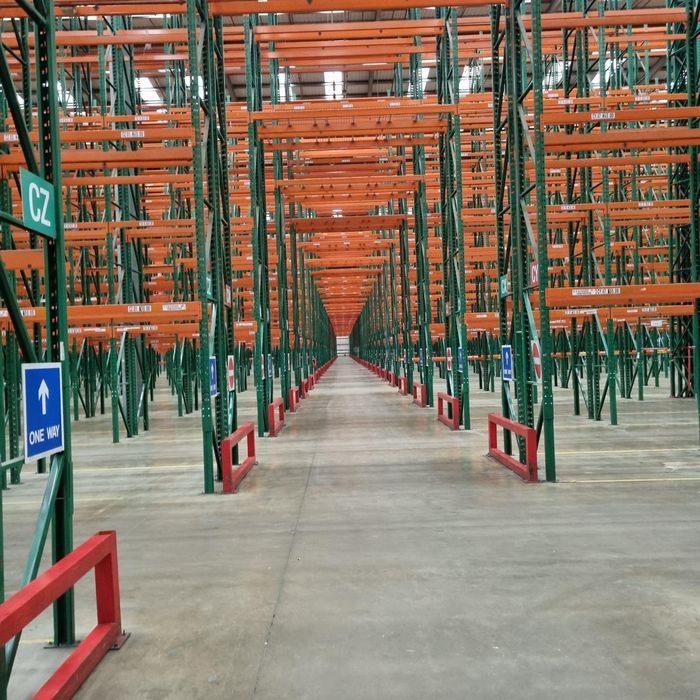 Rafturi metalice industriale