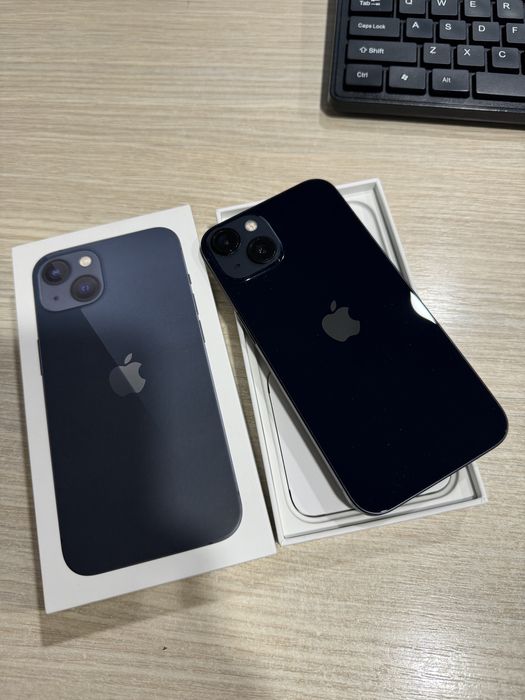 iPhone 13, 128GB, 5G, Midnight, Impecabil/CA NOU, 19 Cicluri Incarcari