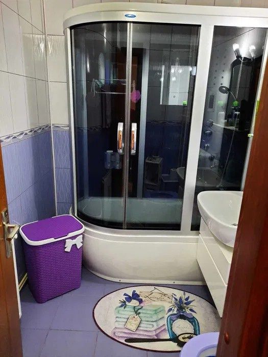 Apartament de vânzare ,3 camere .