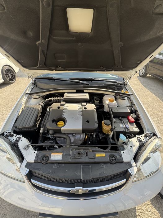 Chevrolet Lacetti 1.8 AT 2010 yil nomeri bilan sotiladi