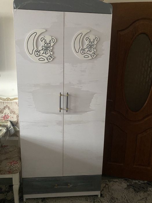 Detskiy krovat, shkaf sotiladi