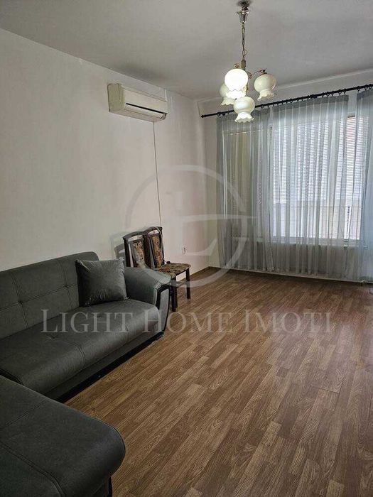 Реф. 1892 Тристаен Апартамент с Реална Квадратура / Топ Локация