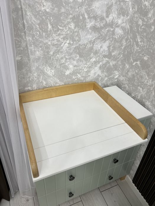 Пеленальный столик