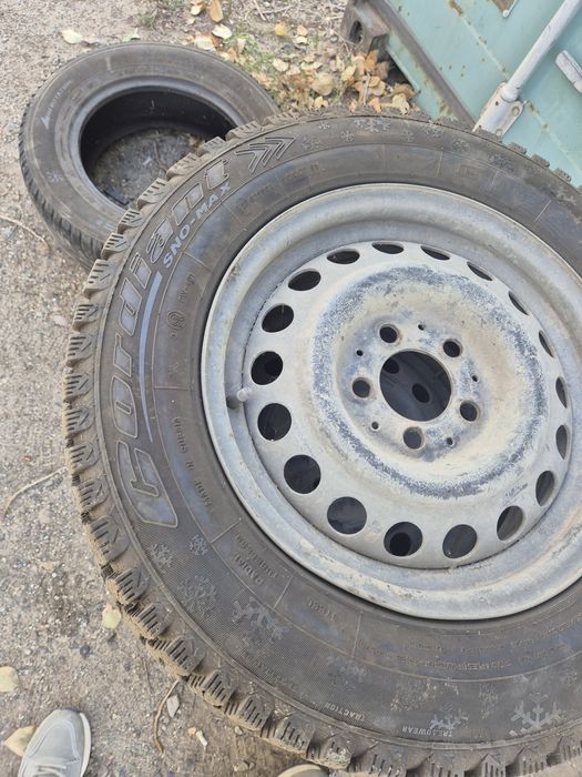 АвтоШины с дисками  205,65,15