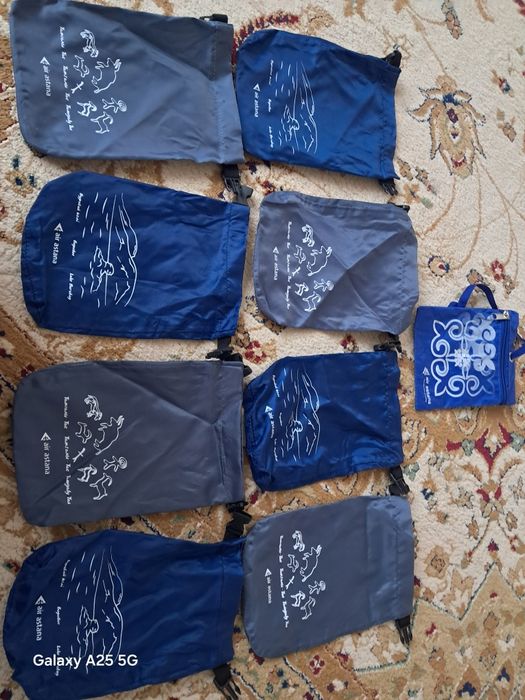 Сумочки с этно рисунком с застёжкой.