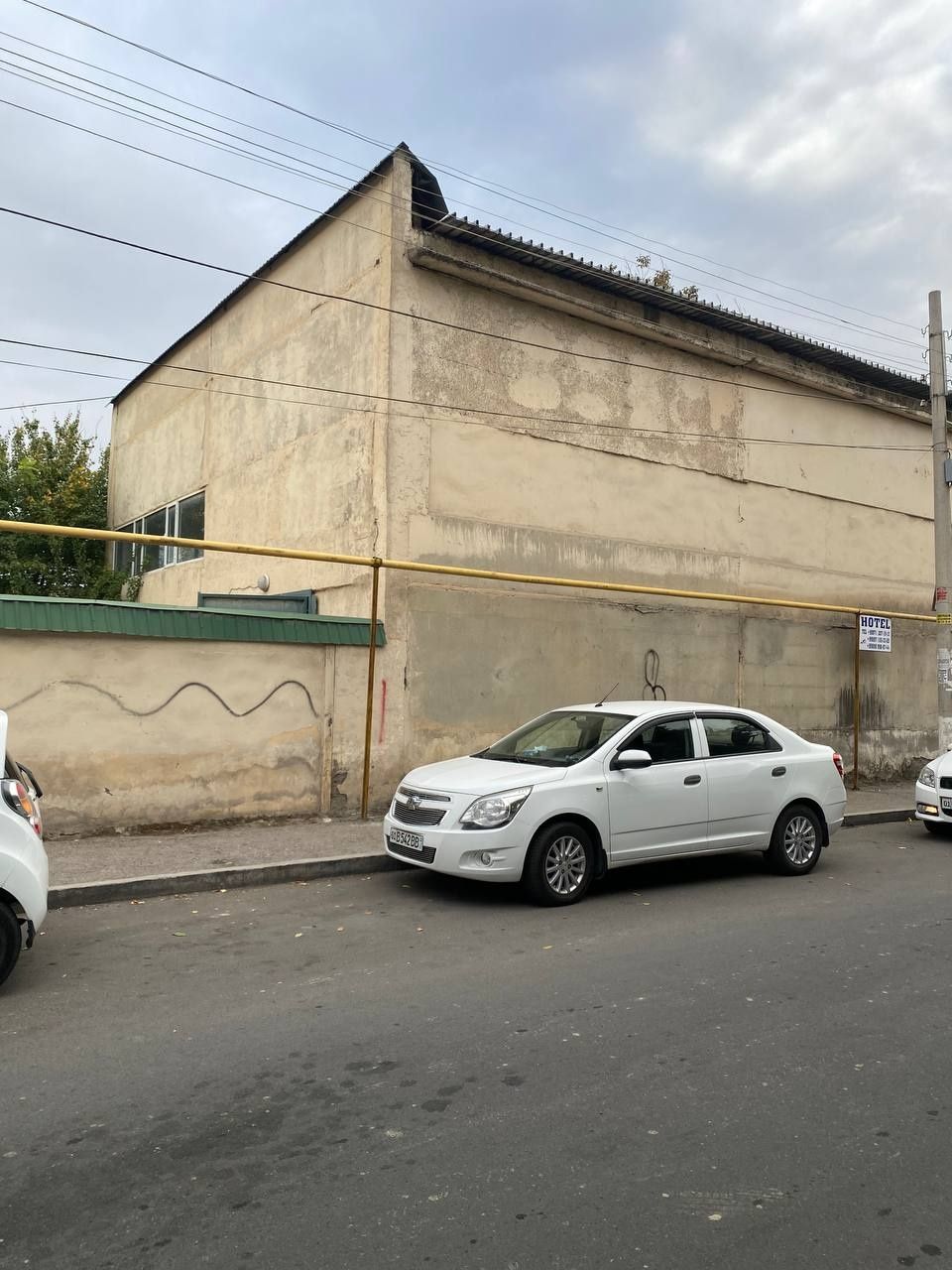 Нежилое помещение с участком под строительство ул. Боғистон