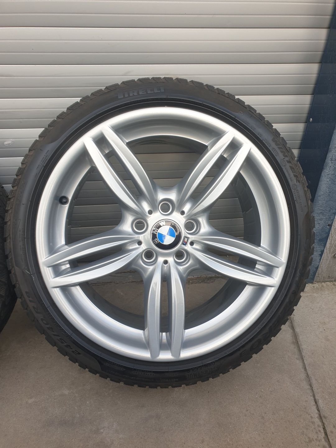 jante Bmw M paket originale  pe 19  pt F10 F11   fara  anvelope