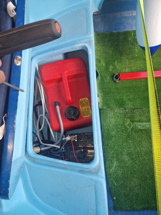 Vand ansamblu barca/motor/peridoc/sonar/anexe
