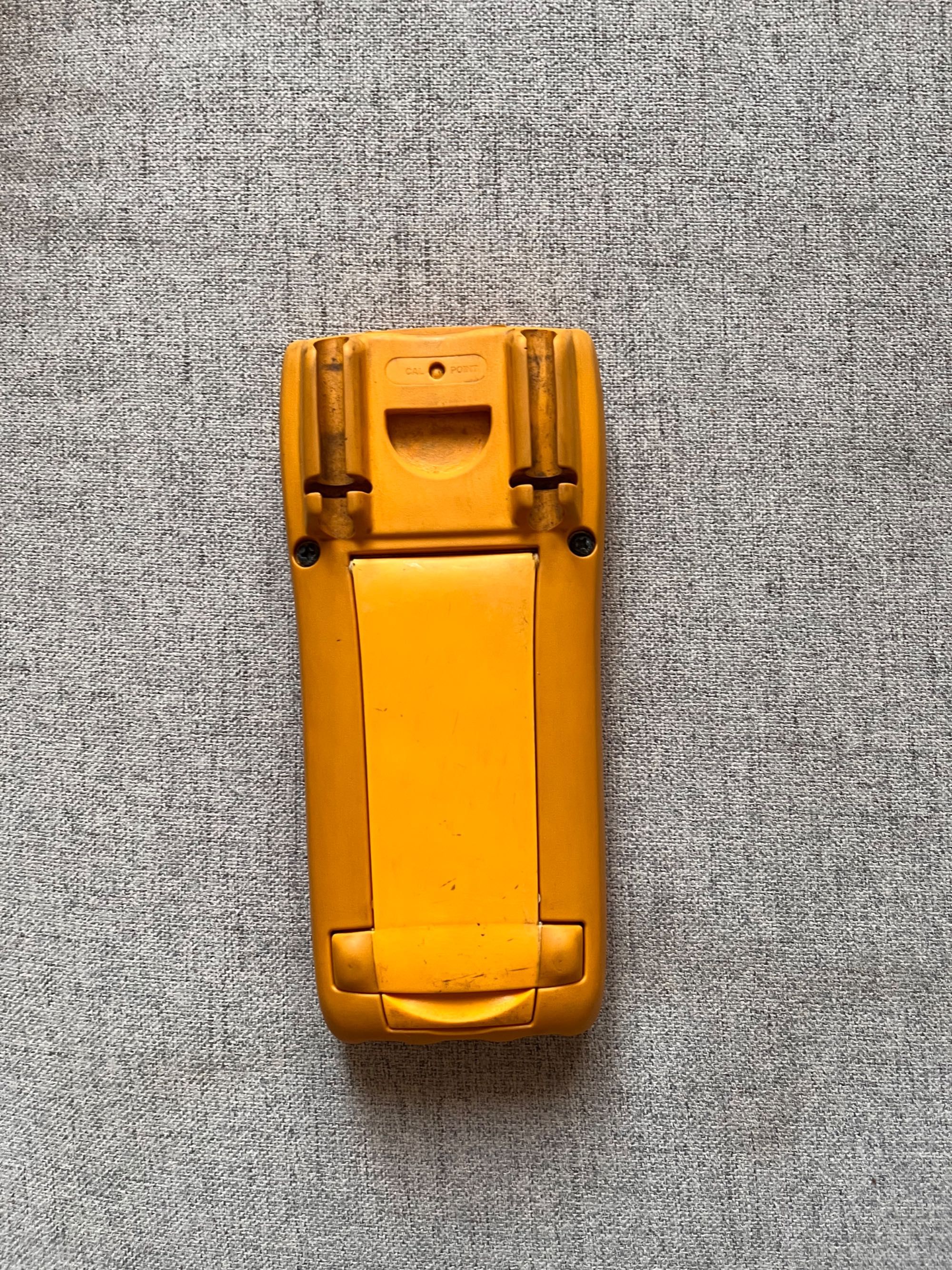 Fluke 175 True RMS multimeter