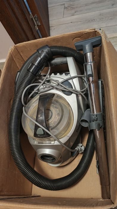 Прахосмукачка Конелиано