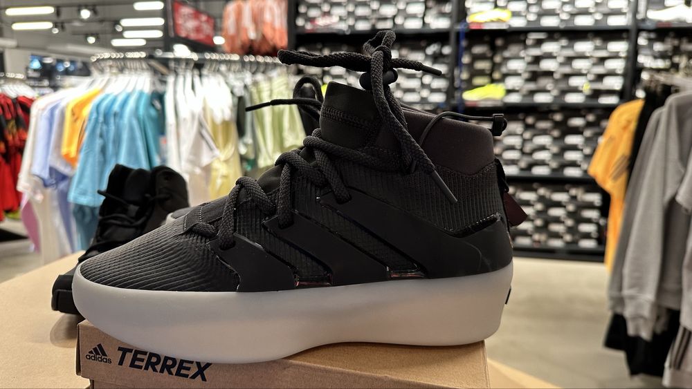 Adidas Fear Of Good 1 Basketball originali , noi ( marime 40 )