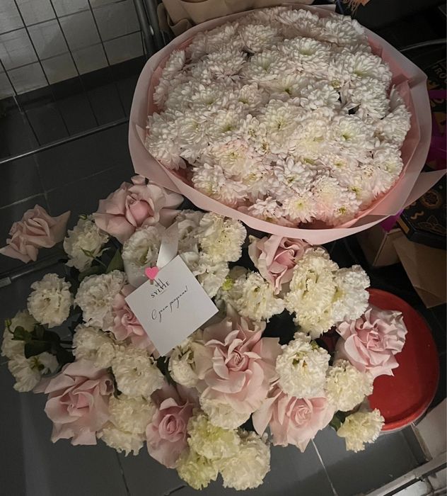 Цветы в карзине, и хризантема по 5 тыс