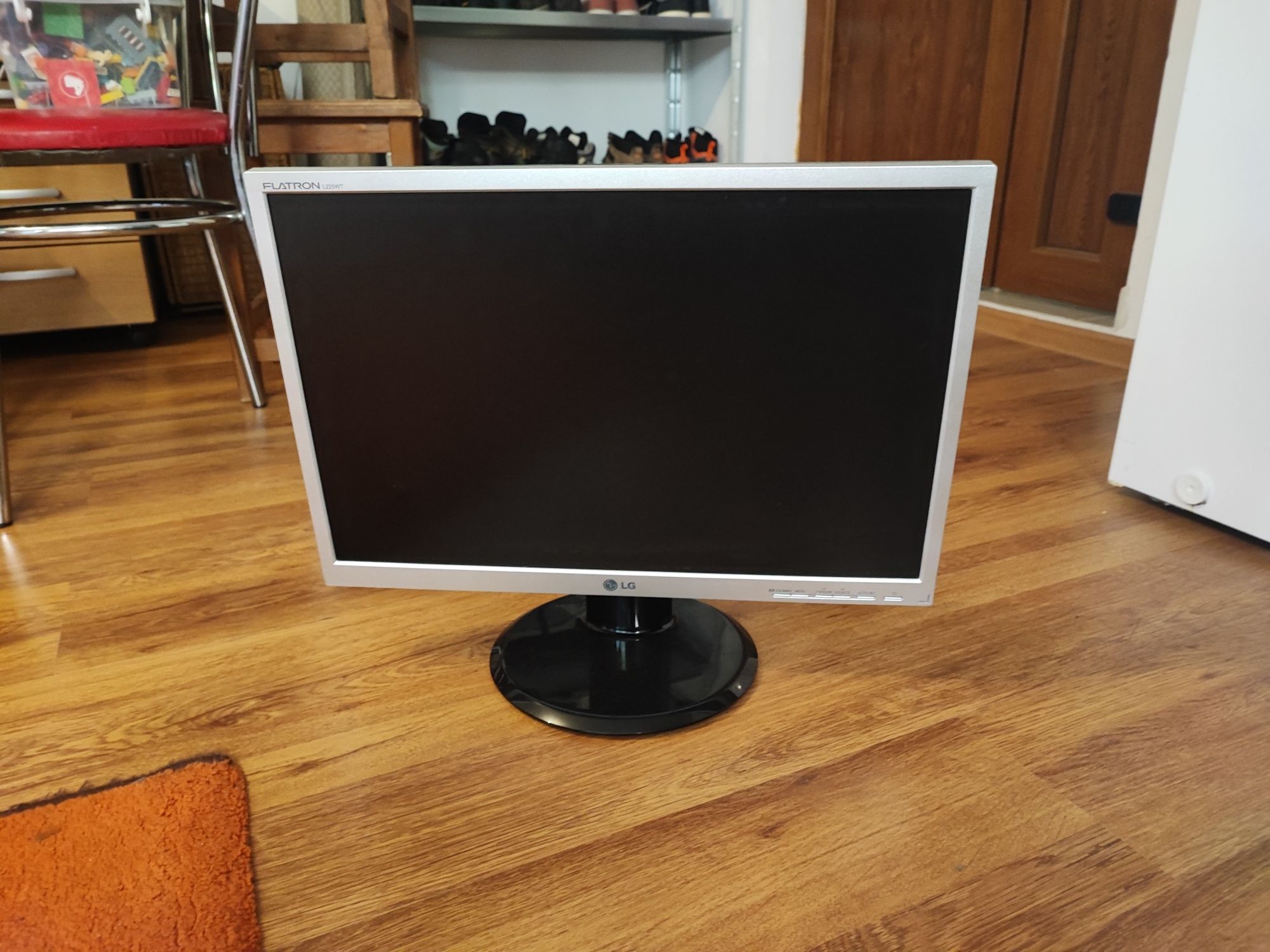 Monitor LCD LG L225WT-SF, 22", argintiu