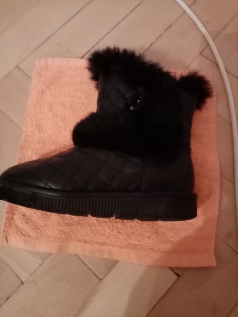 Cișme Ugg din piele naturala, dama.