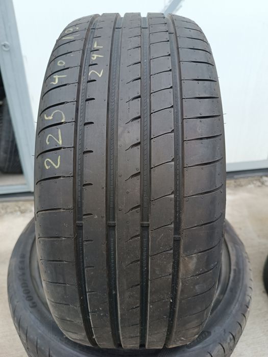 225/40/19, Goodyear eagle  f1,нови