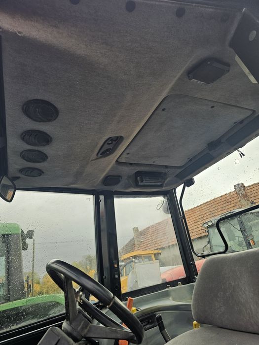 Vând Tractor New Holland L65 DT