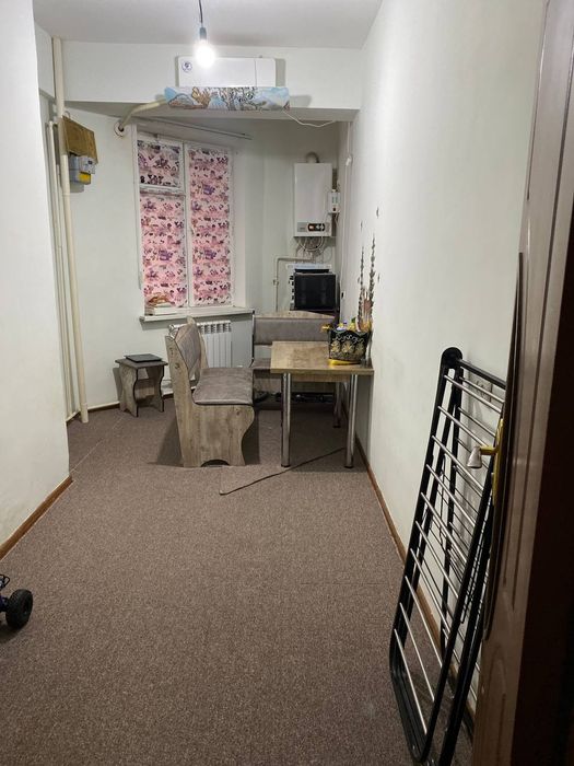 Sergeli 6A da 2 xonali (xonalari alohida qilingan) kvartira sotiladi