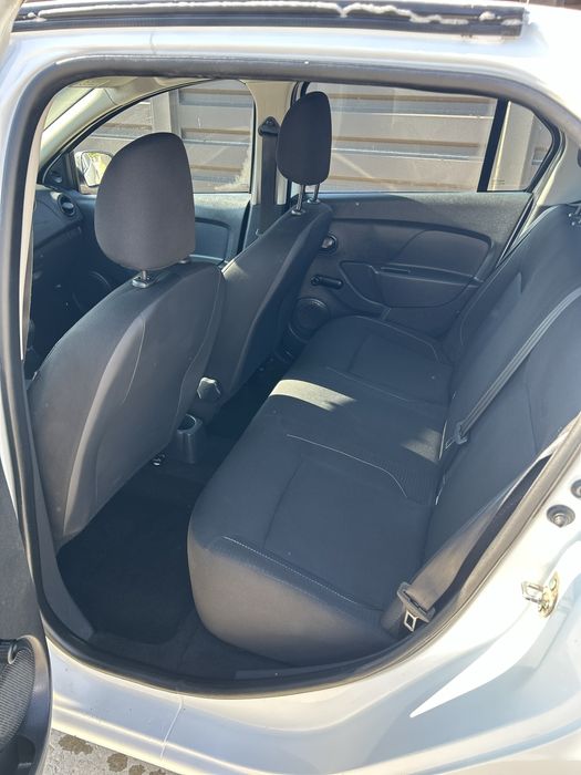Vand/schimb Logan 2018 1.0benzina