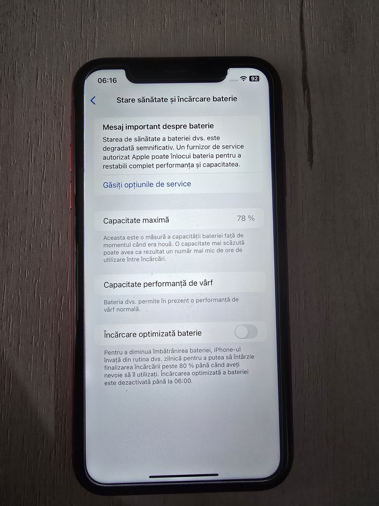 Vând Iphone XR Red - 64 GB
