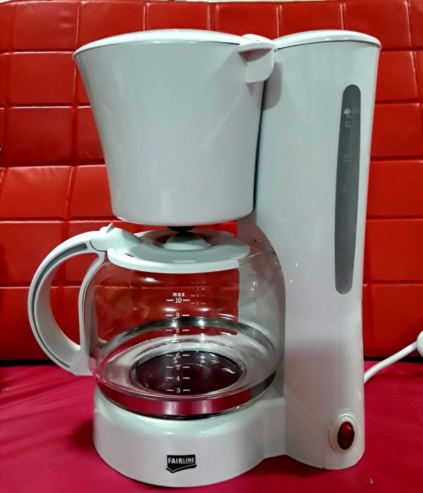 CAFETIERA BLUESKY  capacitate 1,2 l (10-12cesti) - NOUĂ - 60 Lei