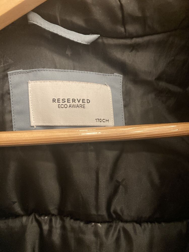 Яке за тийн Reserverd