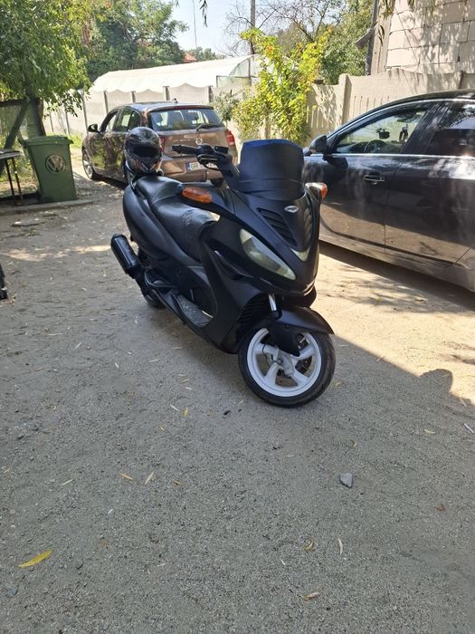 Scuter malaguti ( 250cc )