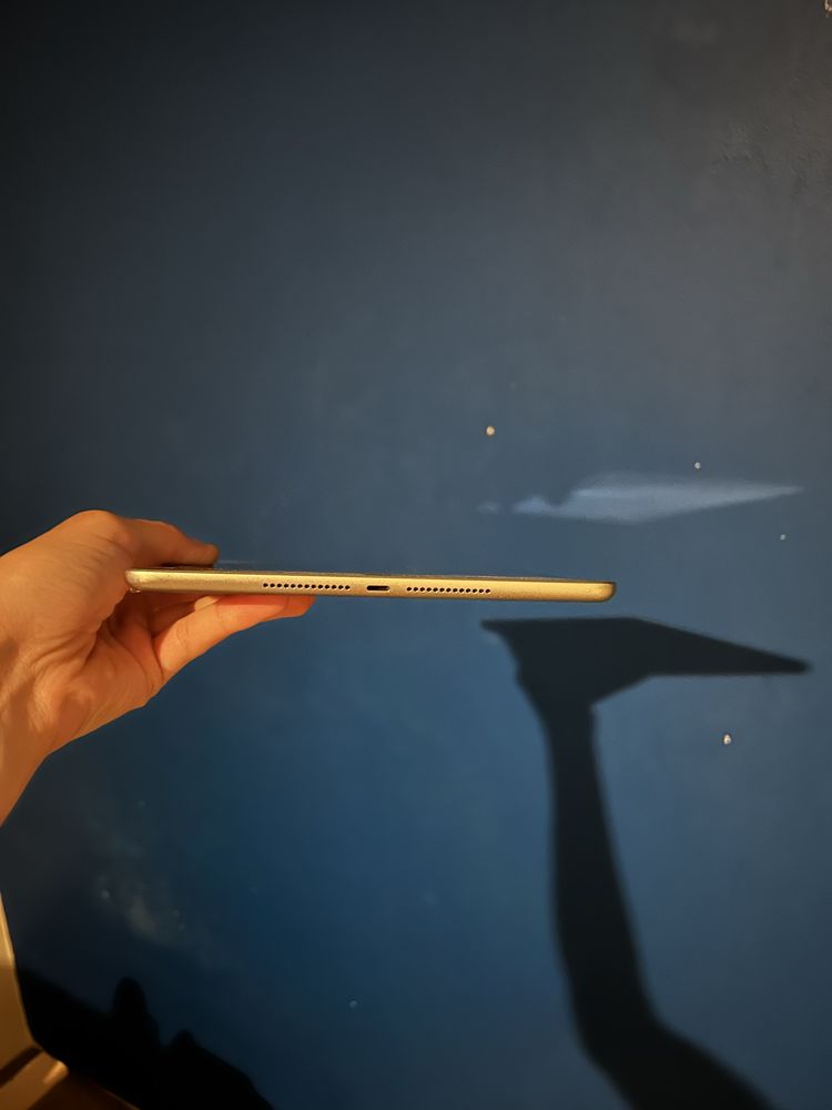 Apple Ipad 6th generation
